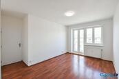 Světlý byt na prodej v Kyjích - Praha , cena 4900000 CZK / objekt, nabízí Conbiz s.r.o.