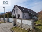 Pronájem bytu 4+1 s balkonem v RD, 140 m2, Hostivítova, Písek, cena 20000 CZK / objekt / měsíc, nabízí 