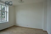 Pronájem bytu 1+kk s balkonem, 30 m2, Jiráskova, Milevsko, cena 7000 CZK / objekt / měsíc, nabízí 