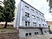 K pronájmu byt 3+1, 90 m2 v centru města Písek, cena 13000 CZK / objekt / měsíc, nabízí