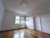 K pronájmu byt 3+1, 90 m2 v centru města Písek, cena 13000 CZK / objekt / měsíc, nabízí