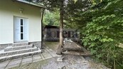Prodej zděné chaty s vlastním pozemkem v klidné osadě Jenišov u Horní Plané, cena 3250000 CZK / objekt, nabízí 