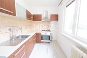 Pronájem bytu 2+1 s lodžií, Karviná - Ráj, ul. Prameny, cena 11000 CZK / objekt / měsíc, nabízí