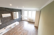 Pronájem bytu 1+KK s lodžií, Karviná - Hranice, ul. Čsl. armády, cena 7000 CZK / objekt / měsíc, nabízí