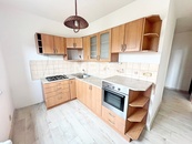 Pronájem bytu 2+1 s lodžií, Karviná - Mizerov, ul. Na Kopci, cena 11800 CZK / objekt / měsíc, nabízí