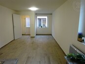 Pronájem komerčního prostoru 26 m2 + parkovací místo, Holešov