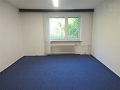 Pronájem pěkné kanceláře 20 m2, Zlín- Louky, cena 6235 CZK / objekt / měsíc, nabízí