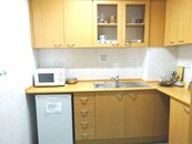 Pronájem kanceláře 33 m2 s klimatizací ul. Zarámí, Zlín, cena 8362 CZK / objekt / měsíc, nabízí