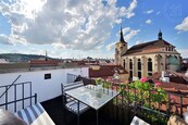 Prodej výjimečného mezonetového bytu 5+kk na Starém Městě v Praze s terasami, cena 54700000 CZK / objekt, nabízí