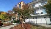 PRONÁJEM ZAŘÍZENÉHO BYTU 2+KK 63M2 S TERASOU A PŘEDZAHRÁDKOU 176M2, cena 19000 CZK / objekt / měsíc, nabízí