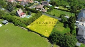 Prodej pozemku o výměře 1.110 m2 v obci Bratřínov nedaleko Prahy, cena 4950000 CZK / objekt, nabízí 