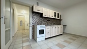 Pronájem bytu 2+1 s balkonem, ul. Zeyerova, České Budějovice 6, cena 13000 CZK / objekt / měsíc, nabízí
