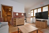 PRAHA 7- HOLEŠOVICE, BYT 2+KK S BALKONEM, 44 m2, cena 21000 CZK / objekt / měsíc, nabízí APALUCHA reality