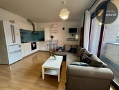 Prodej bytu 1+kk/L (upravený na 2+kk/L), 48,5 m2, Praha 5 Košíře, ulice Pod Klamovkou, cena 7000000 CZK / objekt, nabízí
