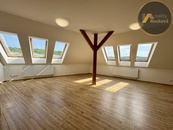 Prodej bytu 1+1, 93,8m2, Praha 8 Libeň, ul. Zenklova, cena 14407700 CZK / objekt, nabízí