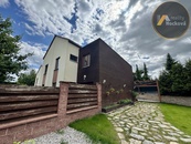 Prodej krajního ŘRD 4+kk + 2x galerie s ložnicemi , 148m2, pozemek 398m2, Jesenice u Prahy, cena 17800000 CZK / objekt, nabízí