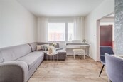 Exkluzivně nabízený byt 3+kk s uzavřeným balkónem a sklepem, U Kamýku 871/4, Kamýk, Praha 4, s překrásným panoramatickým výhledem, v modernizované panelové budově po rekonstrukci roku 2019., cena 9749000 CZK / objekt, nabízí