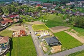 Prodej stavebního pozemku 1 071 m2 v Dolních Kralovicích, cena cena v RK, nabízí