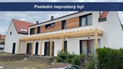 Mezonetový byt 4+kk, 135,90 m2, s terasou, předzahrádkou a garáží, Mníšek pod Brdy., cena 10490000 CZK / objekt, nabízí 