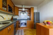 Prodej velmi hezkého bytu 4+kk se zasklenou lodžií a sklepem, Holandská 2478, Kročehlavy, Kladno, výtah, krásný výhled, ihned k nastěhování., cena 7290000 CZK / objekt, nabízí