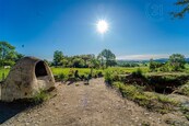 Stavební pozemek o velikosti 3 010 m2 pod hradem Vysoký Chlumec, cena 3999000 CZK / objekt, nabízí