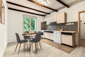 Prodej rodinného domu 4+1, 103 m2, pozemek 393 m2, cena 3200000 CZK / objekt, nabízí