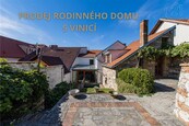 Prodej jedinečného rodinného domu s bohatou historií a vinicí v Mikulově, cena cena v RK, nabízí