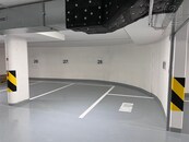 Pronájem garážového stání na motorku v projektu KLBNV PARK, cena 1500 CZK / objekt / měsíc, nabízí