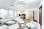 Prodej bytu 3+kk (72 m2) s balkonem a parkovacím stáním v centru Prostějova, cena 5990000 CZK / objekt, nabízí