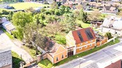 Prodej zemědělské usedlosti 260 m2 s barokní sýpkou a pozemkem o rozloze 4 336 m2 s potenciálem pro zastavění Budyně nad Ohří, cena 7900000 CZK / objekt, nabízí