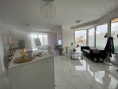 Pronájem obchodu/kanceláře, plocha 47 m2, Havířov, cena 12000 CZK / objekt / měsíc, nabízí