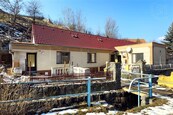 Prodej RD s pozemkem 1444 m2 Hluboké Mašůvky, cena 2334000 CZK / objekt, nabízí