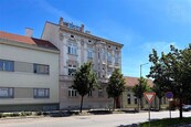 Prostorný byt ve Znojmě 97,6 m2, s lodžii 10,2 m2, na ulici Sokolská, cena cena v RK, nabízí