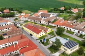 Zrekonstruovaný Penzion včetně vinného sklepa, restaurace a 2 bytů v Lukově NP Podyjí, cena 13500000 CZK / objekt, nabízí
