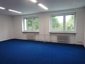 Pronájem kanceláře 36 m2 + parkovací místo, ZlínLouky, cena 11197 CZK / objekt / měsíc, nabízí
