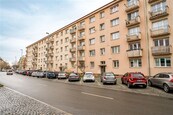 Prodej bytu 2+1 s balkonem a sklepem, 55m2,Praha 10, ulice Na Hroudě, cena 7000000 CZK / objekt, nabízí 