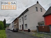 Na prodej samostatně stojící rodinný dům s garáží a menším pozemkem v Ústí nad Labem, ulice Matiční, cena 4550000 CZK / objekt, nabízí 