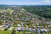 Prodej 5/8 podílů rodinného domu v Kostelci u Zlína., cena 2500000 CZK / objekt, nabízí