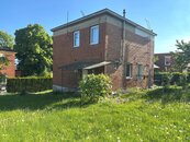 Pronájem půldomku 3+1 se zahradou v klidné lokalitě, částečně zařízen, cena 14900 CZK / objekt / měsíc, nabízí