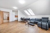 Prodej bytu 3+kk (88 m2) s parkovacím stáním a sklepem - Trhové Sviny, cena 5299000 CZK / objekt, nabízí