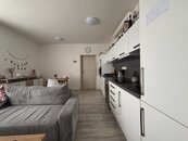 Pronájem bytu 3+kk 76 m2, Včelná, cena 18000 CZK / objekt / měsíc, nabízí