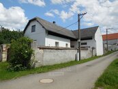 Prodej menšího RD do L s nádvořím, bez zahrady, nemovitost k rekonstrukci, Malý Bor, okres Klatovy, cena 1956000 CZK / objekt, nabízí