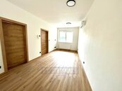 Pronájem 2+kk v přízemí novostavby - Kamenný Újezd, okr. České Budějovice, cena 10000 CZK / objekt / měsíc, nabízí