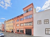 Pronájem, byt 3+1, 91 m2, Jindřichův Hradec, ul. Komenského, cena 14800 CZK / objekt / měsíc, nabízí
