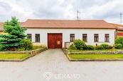 Prodej rodinného domu s pozemkem a stodolou - Únanov u Znojma (1 398 m2), cena 4350000 CZK / objekt, nabízí