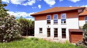 Prodej nízkoenergetického rodinného domu s dispozicí 5+kk, podlahovou plochou 143 m2 na pozemku 422 m2, Dobřejovice, okres Praha-východ., cena 13590000 CZK / objekt, nabízí