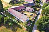 Prodej vesnického domu s pozemkem 1.654 m2 v obci Domamyšl, cena 2100000 CZK / objekt, nabízí