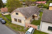 Prodej rodinného domu 168 m2 před rekonstrukcí, pozemek 559 m2 Hradčany, cena 3250000 CZK / objekt, nabízí