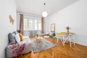 Prostorný a světlý byt 2+1 s krásným výhledem, ulice Janovského, Holešovice, Praha 7, cena 9250000 CZK / objekt, nabízí