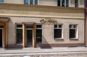 119 m2 komerčních prostor. Dřív tady léčily pilulky. Teď může léčit váš byznys., cena 26000 CZK / objekt / měsíc, nabízí